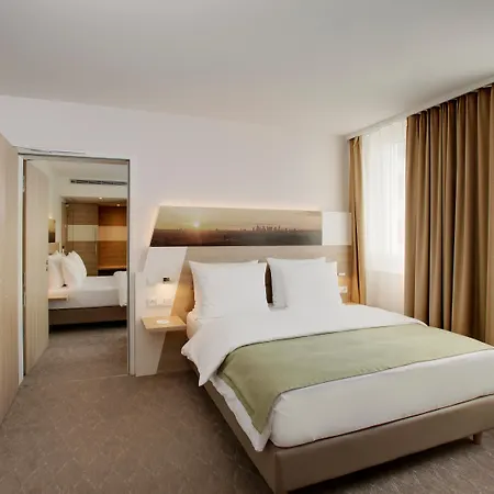 Holiday Inn Frankfurt Airport By Ihg 4*