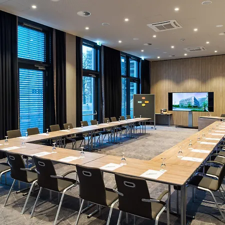 Holiday Inn Frankfurt Airport By Ihg Отель 4*