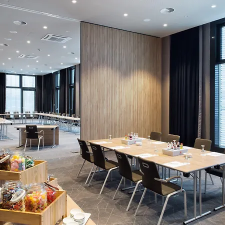 Отель Holiday Inn Frankfurt Airport By Ihg Франкфурт-на-Майне