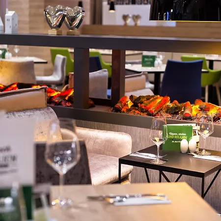 Отель Holiday Inn Frankfurt Airport By Ihg