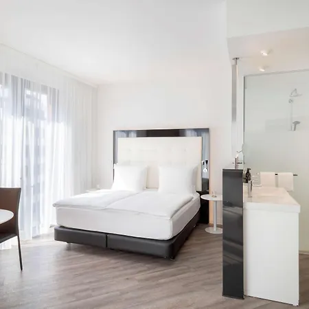 Hotel Innside By Melia Frankfurt Ostend 4*
