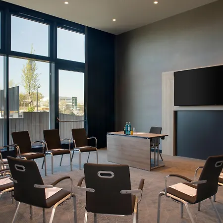 Отель Holiday Inn Frankfurt Airport By Ihg 4*