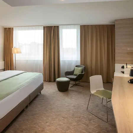 Отель Holiday Inn Frankfurt Airport By Ihg 4*