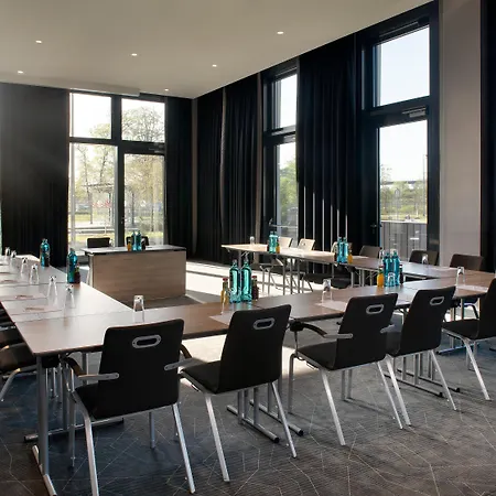 Отель Holiday Inn Frankfurt Airport By Ihg 4*