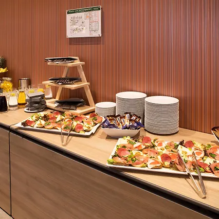 Holiday Inn Frankfurt Airport By Ihg Отель