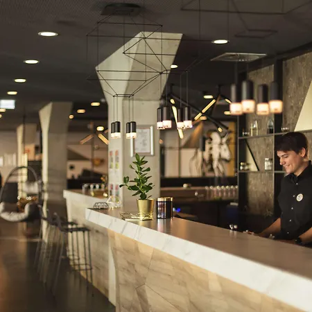 - The Niu, Coin Frankfurt Ostend By Ihg