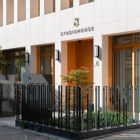 Aparthotel Studiohouse Frankfurt *
