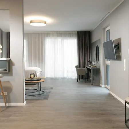 The - & House Aparthotel