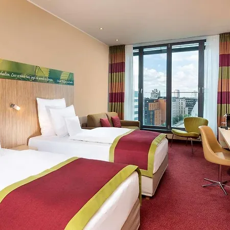 Mövenpick Frankfurt Messe Hotell 4*