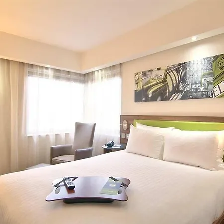 Отель Hampton By Hilton Frankfurt Centre 3*