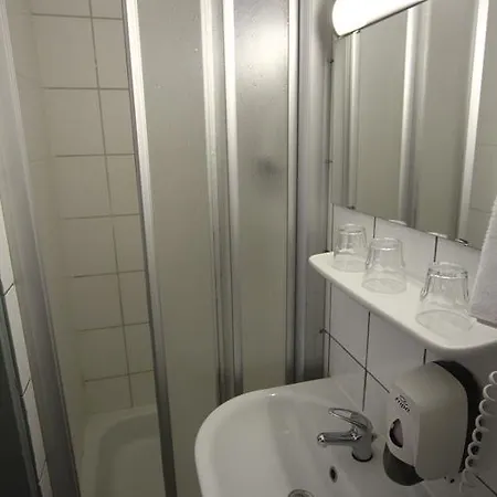 Carlton Hotel 3*