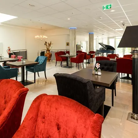 Hotel Schopenhauer Hof 4*