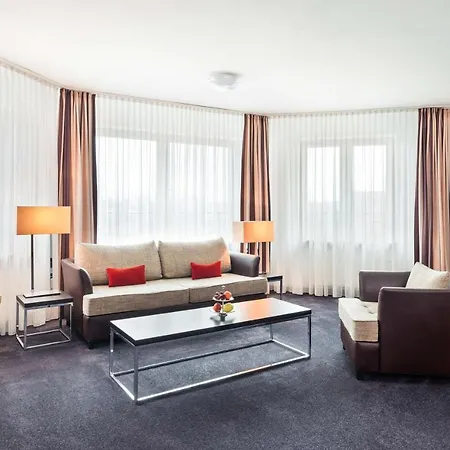 Hotel Lindner Hotel&residence Main Plaza 4*