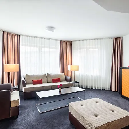 Hotel Lindner Hotel&residence Main Plaza 4*