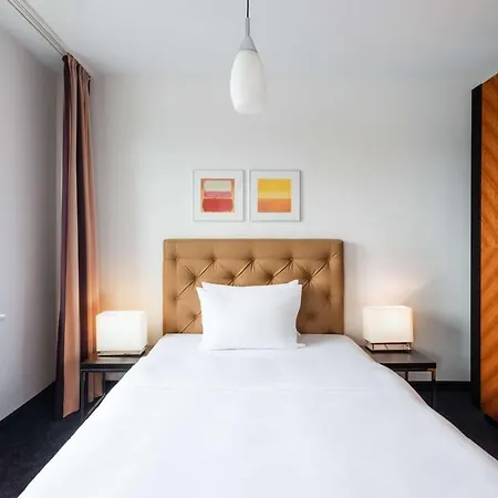 Hotel Lindner Hotel&residence Main Plaza 4*