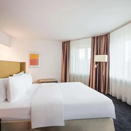 Lindner Hotel&residence Main Plaza 4*