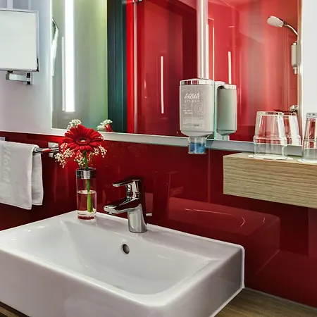 Intercityhotel Frankfurt Airport Hotel 4*