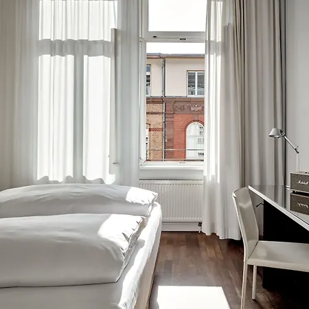 The Pure, Frankfurt, A Member Of Design Hotel 4*