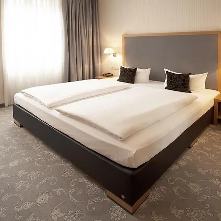 Ξενοδοχείο Townhouse 3*