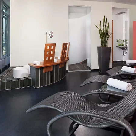 Innside By Melia Frankfurt Eurotheum Otel 4*
