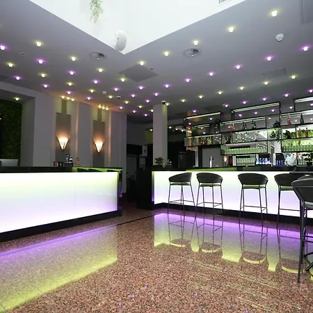 Boutique Kaiser - &