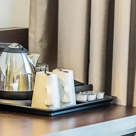 Premier Frankfurt Centre Hotel 3*