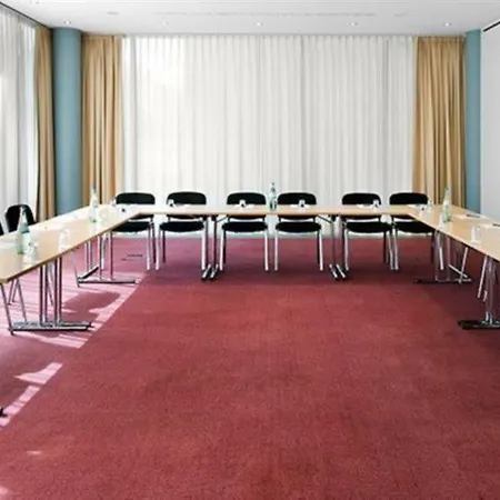Doubletree By Hilton Frankfurt Niederrad 4*