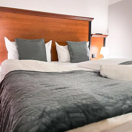 West 3* Frankfurt nad Mohanem