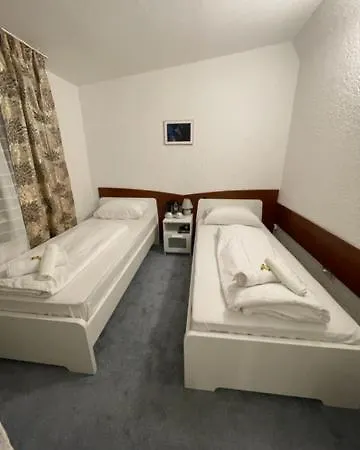 Starlight Hotel *