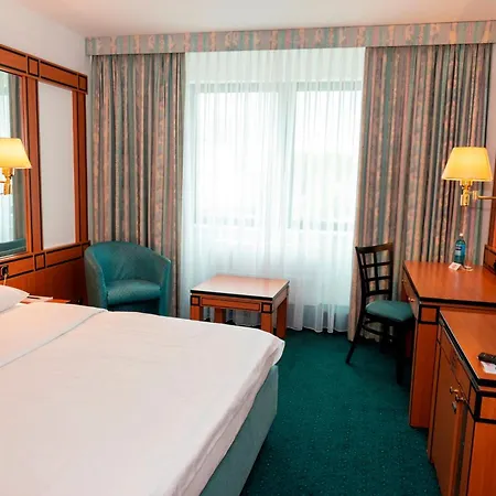 Amadeus Frankfurt Hotel 4*