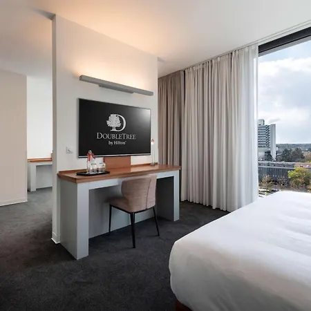 Doubletree By Hilton Frankfurt Niederrad מלון פרנקפורט