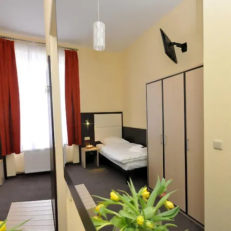 Hotel Bova Frankfurt nad Mohanem