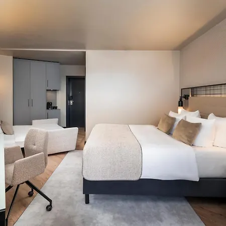 Leonardo Royal Frankfurt 4*