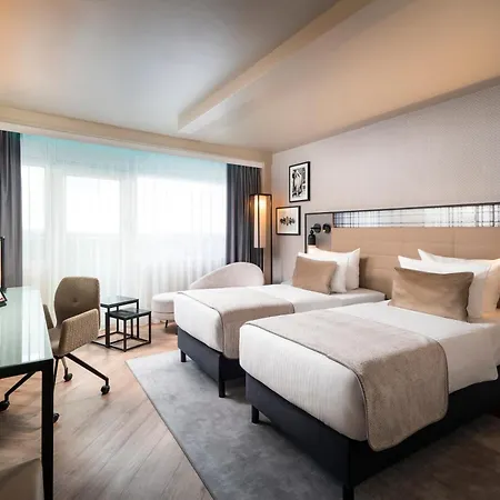 Otel Leonardo Royal Frankfurt 4*