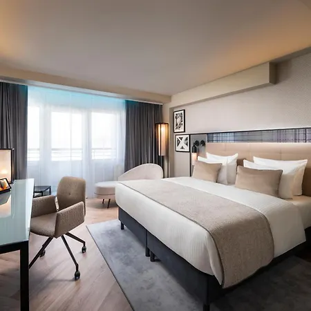 Leonardo Royal Frankfurt Otel