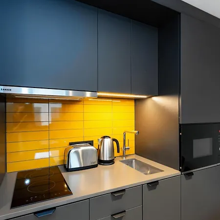 Staycity Frankfurt Airport Apart-hotel 4*