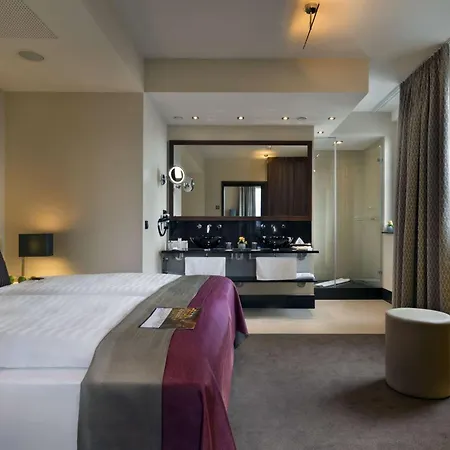 Hotel Flemings Selection Frankfurt-city 4*