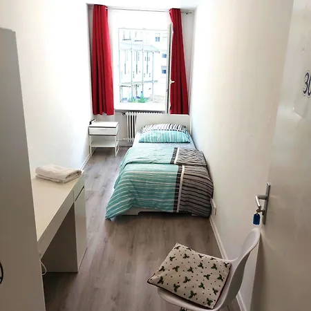 Casa de hóspedes Schoenes Helles Zimmer Direkt In Frankfurt City Nr 301 *