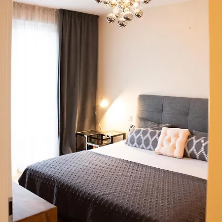 Luxus-penthouse Im Zentrum Apartment