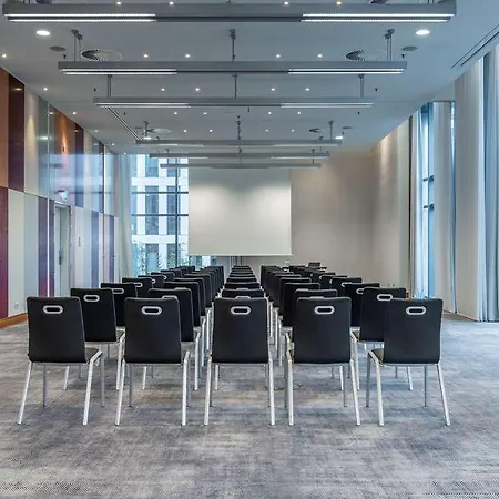 Отель Radisson Blu Frankfurt