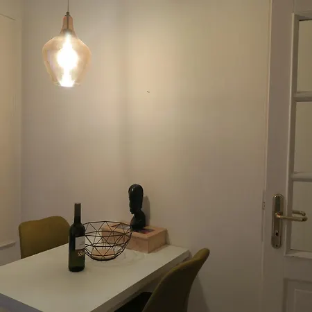 Schoener Altbau In Sachsenhausen 20 Min Zur Messe Apartment