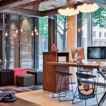 Otel Moxy Frankfurt East 3*