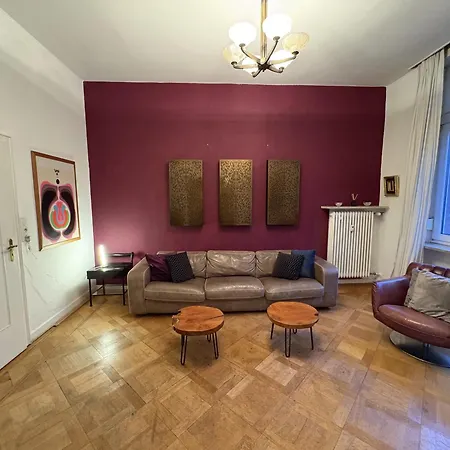 Geraeumige 4-zimmer-wohnung Im Familienfreundlichen Westend Mit Balkon Apartment *