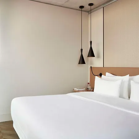 호텔 Nh Collection Frankfurt Spin Tower 4*