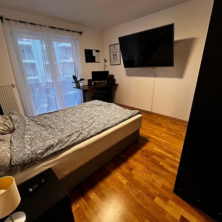 Central Two-room Apartment *