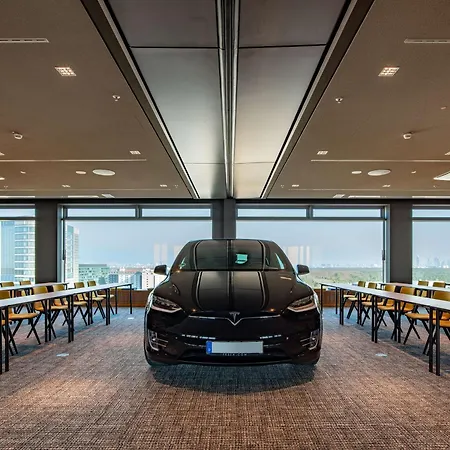 B'mine Frankfurt Airport Отель 4*