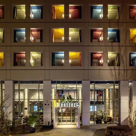 Отель B'mine Frankfurt Airport 4*