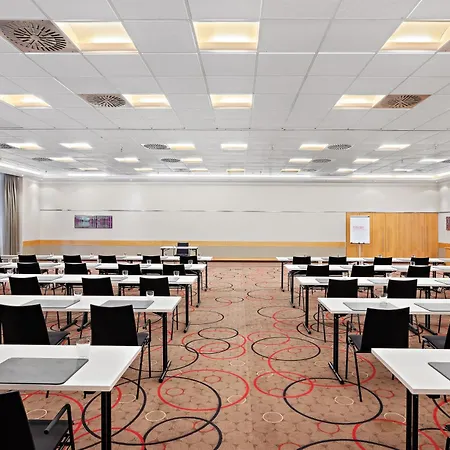 Leonardo Royal Frankfurt Otel 4*