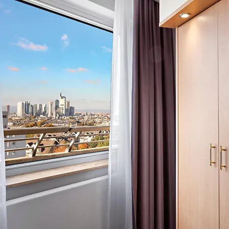 Otel Leonardo Royal Frankfurt 4*