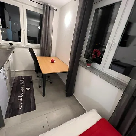 Living & Apartment